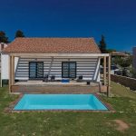 A Complete Guide to Custom Swimming Pool Construction