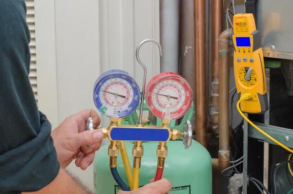 Benefits of regular maintenance by an hvac contractor