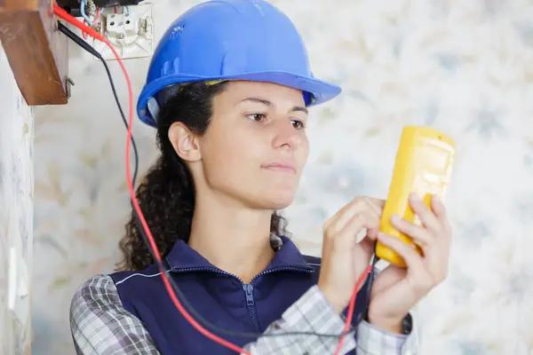 Licensed Electrician Charlotte for Indoor and Outdoor Wiring